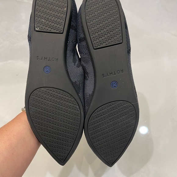 Rothy’s The Point sz 8.5 - Picture 2 of 3